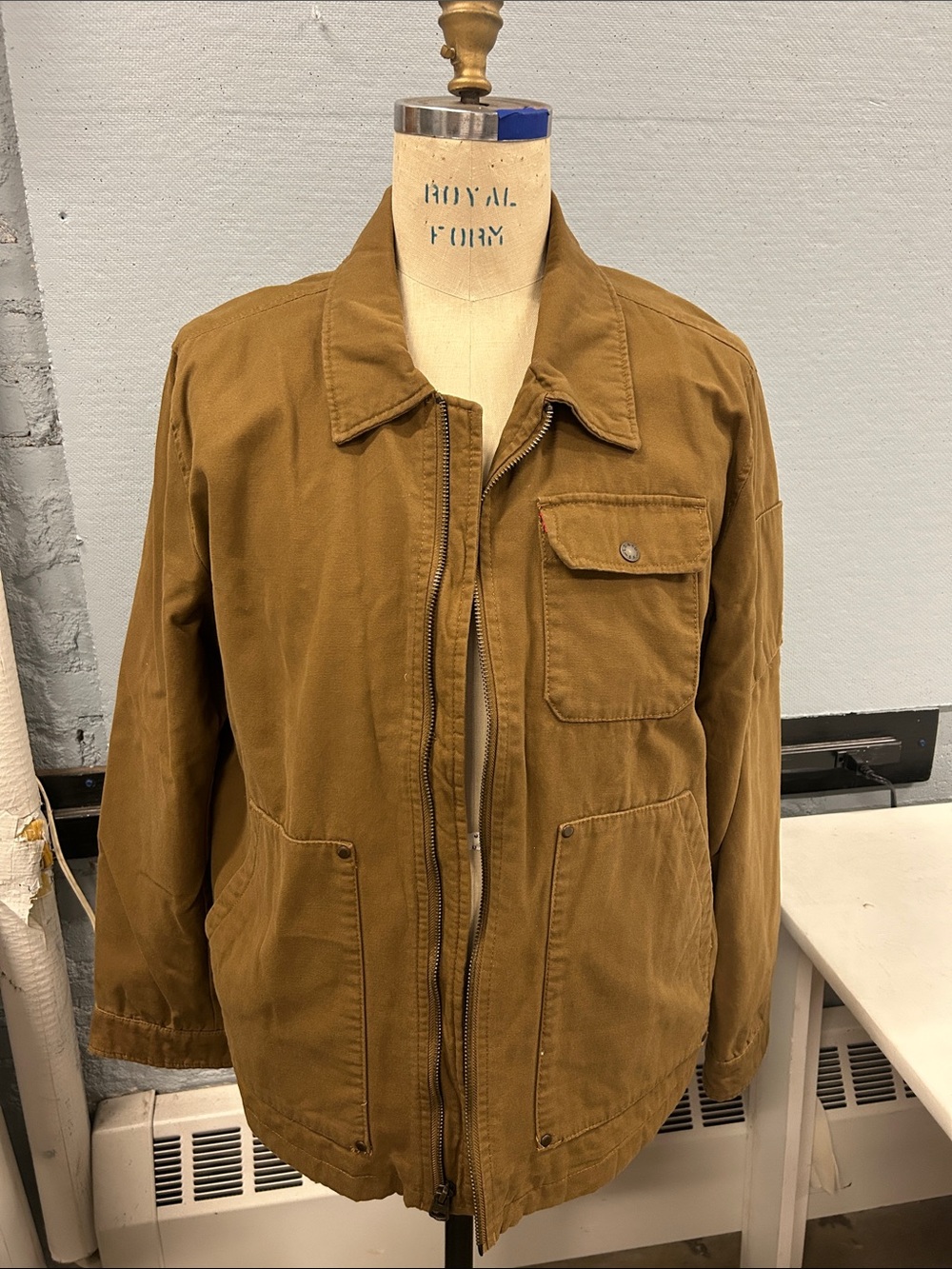 Preworn GUC Levis Jacket Mens Size XL